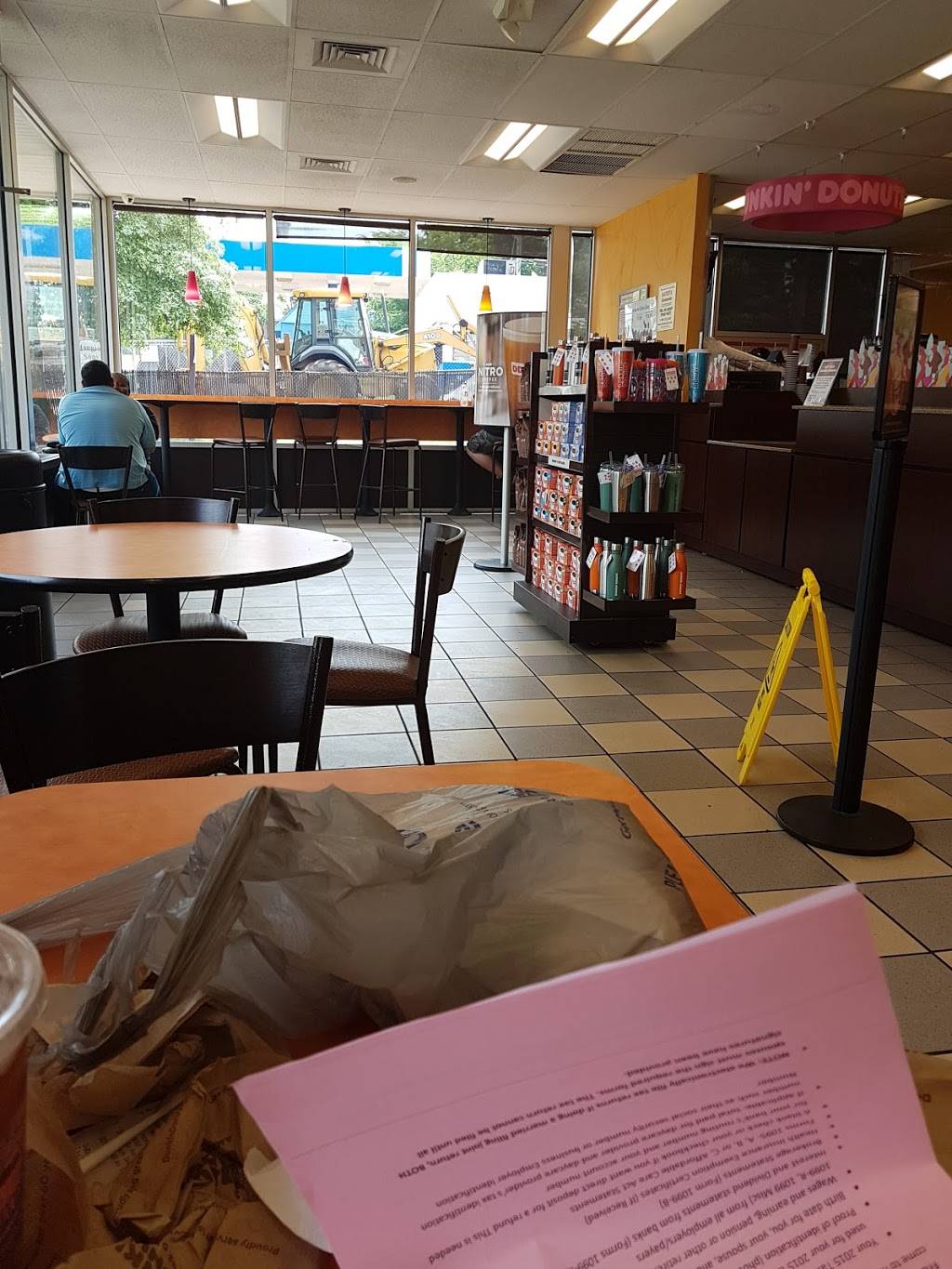 Dunkin | bakery | 255 E Main St, Meriden, CT 06450, USA | 2036301550 OR +1 203-630-1550