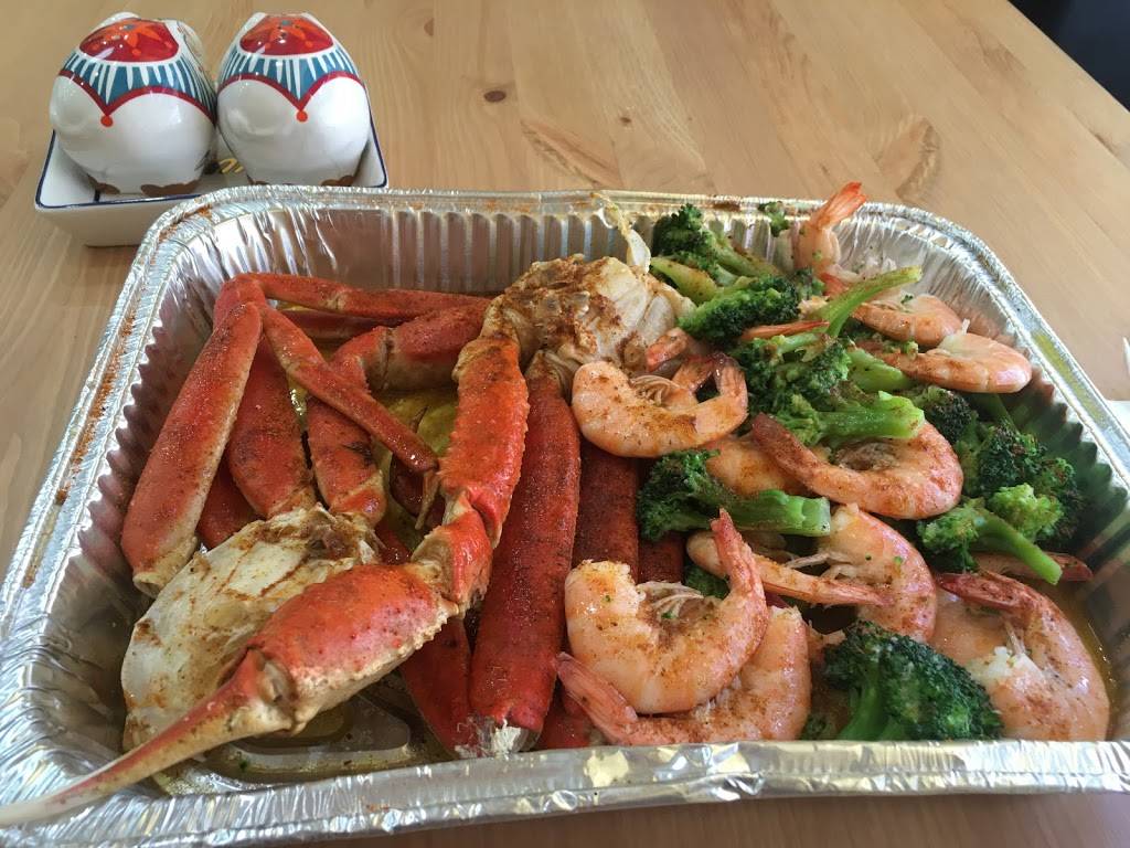 Lees Family Deli | restaurant | 1136 Broadway, Camden, NJ 08103, USA | 8569665006 OR +1 856-966-5006