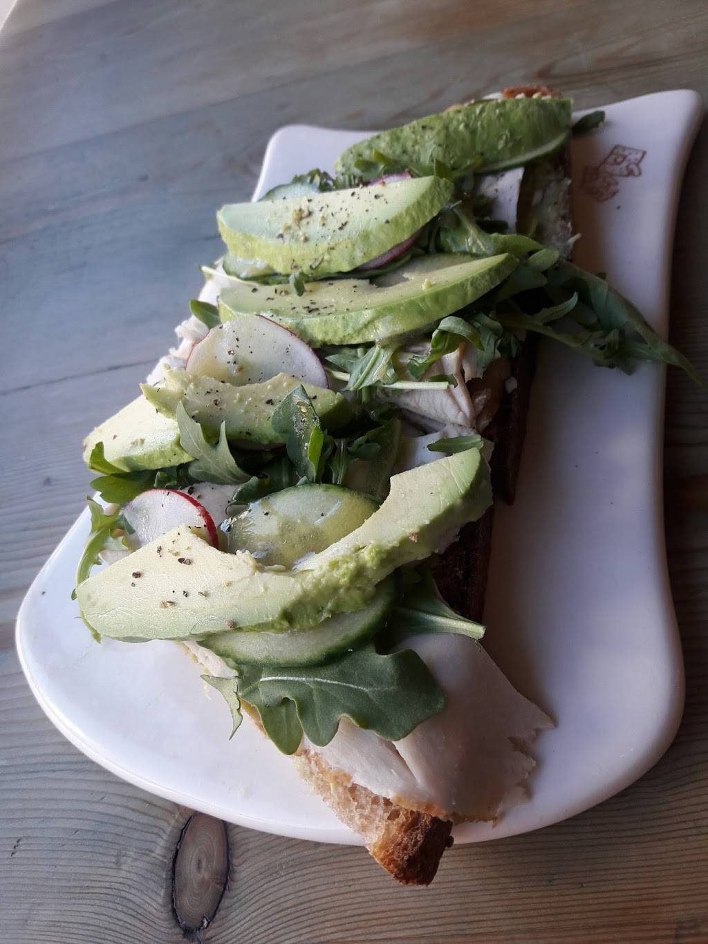 Le Pain Quotidien | restaurant | 1562 N Wells St, Chicago, IL 60610, USA | 3122816775 OR +1 312-281-6775