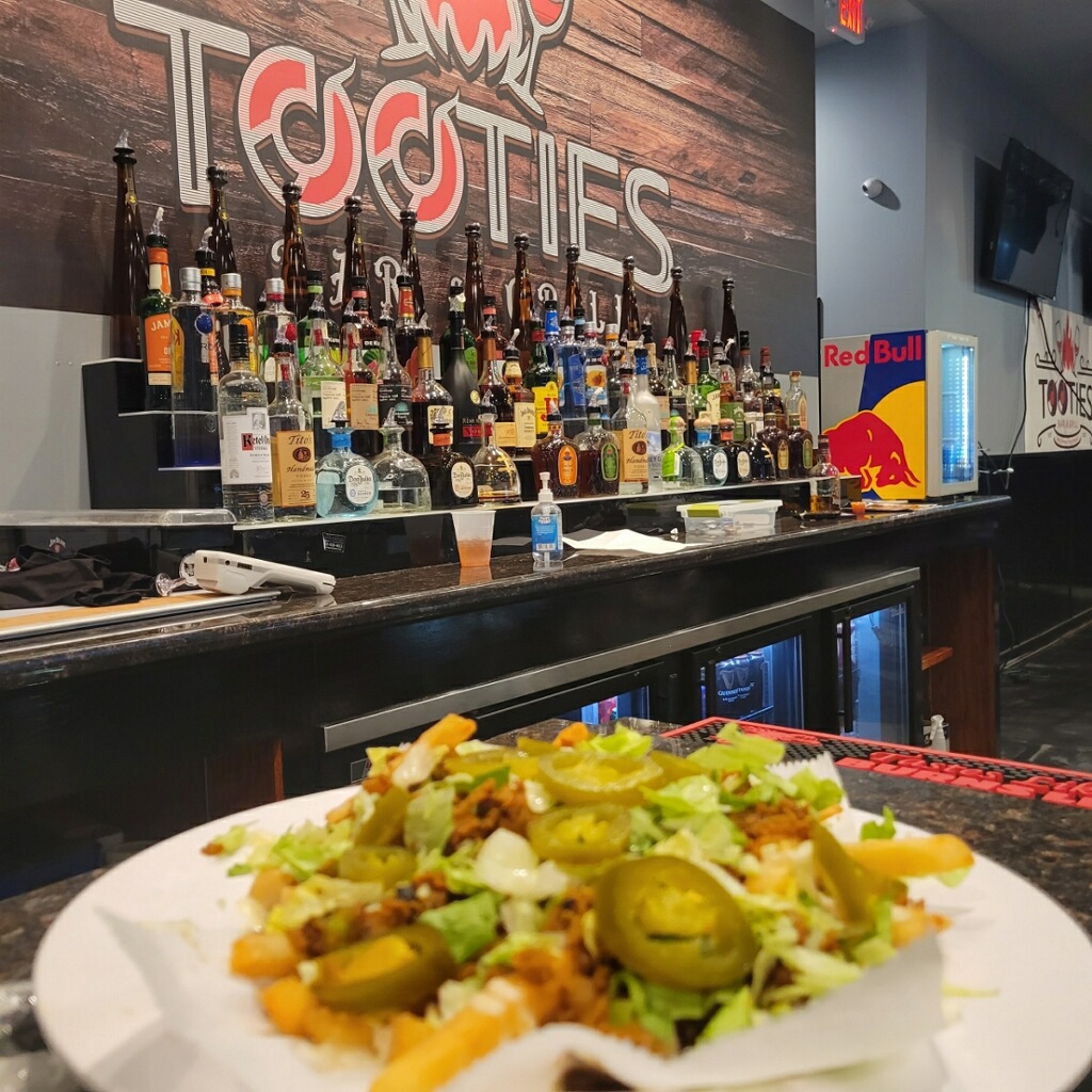 Tooties Bar and Grill | restaurant | 1910 N Main St, Crown Point, IN 46307, USA | 2192280807 OR +1 219-228-0807