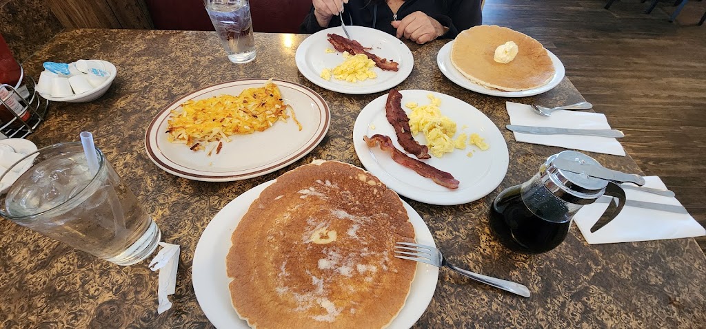 Waffle Cafe | restaurant | 1021 N Main St, Manteca, CA 95336, USA | 2092394366 OR +1 209-239-4366