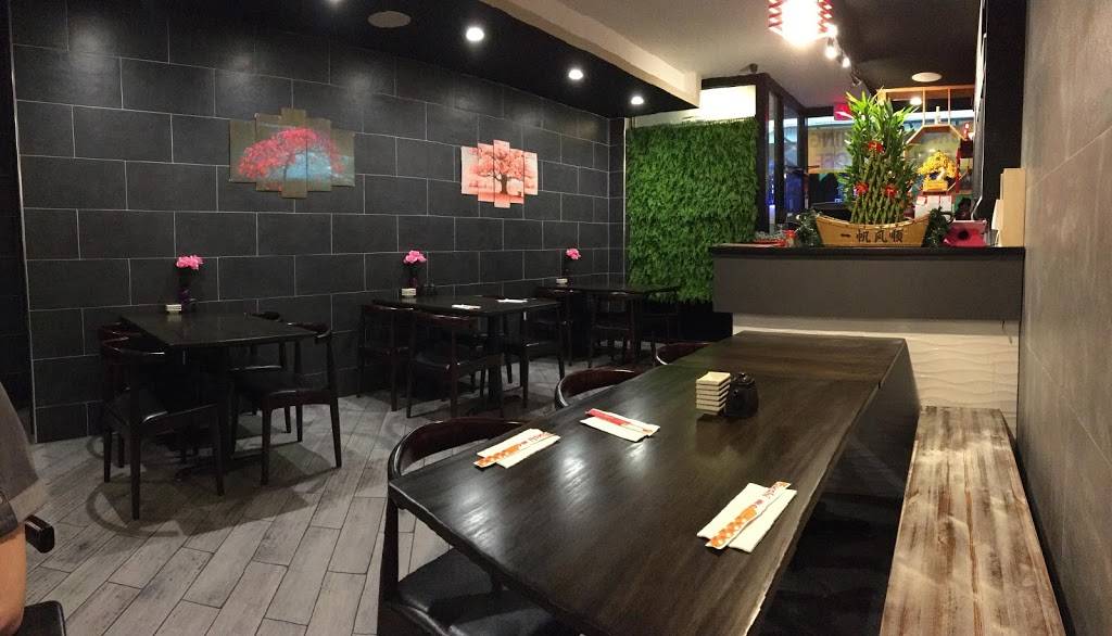 Sushi Me | restaurant | 14-18 150th St, Flushing, NY 11357, USA | 7183579999 OR +1 718-357-9999