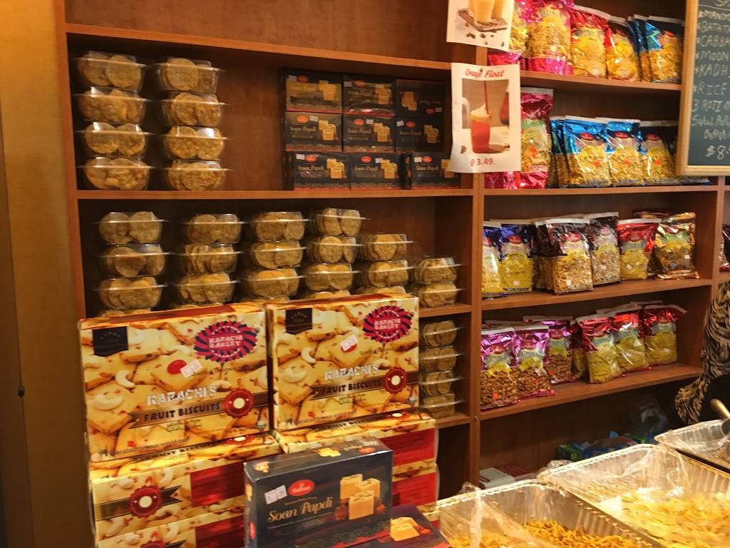 Annapurna Simply Vegetarian | restaurant | 2608 W Devon Ave, Chicago, IL 60659, USA | 7737641858 OR +1 773-764-1858