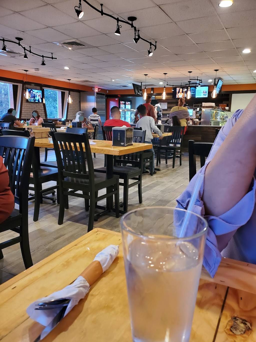 El Primo Restaurant | restaurant | 1000 W Vine St, Kissimmee, FL 34741, USA | 4074837382 OR +1 407-483-7382