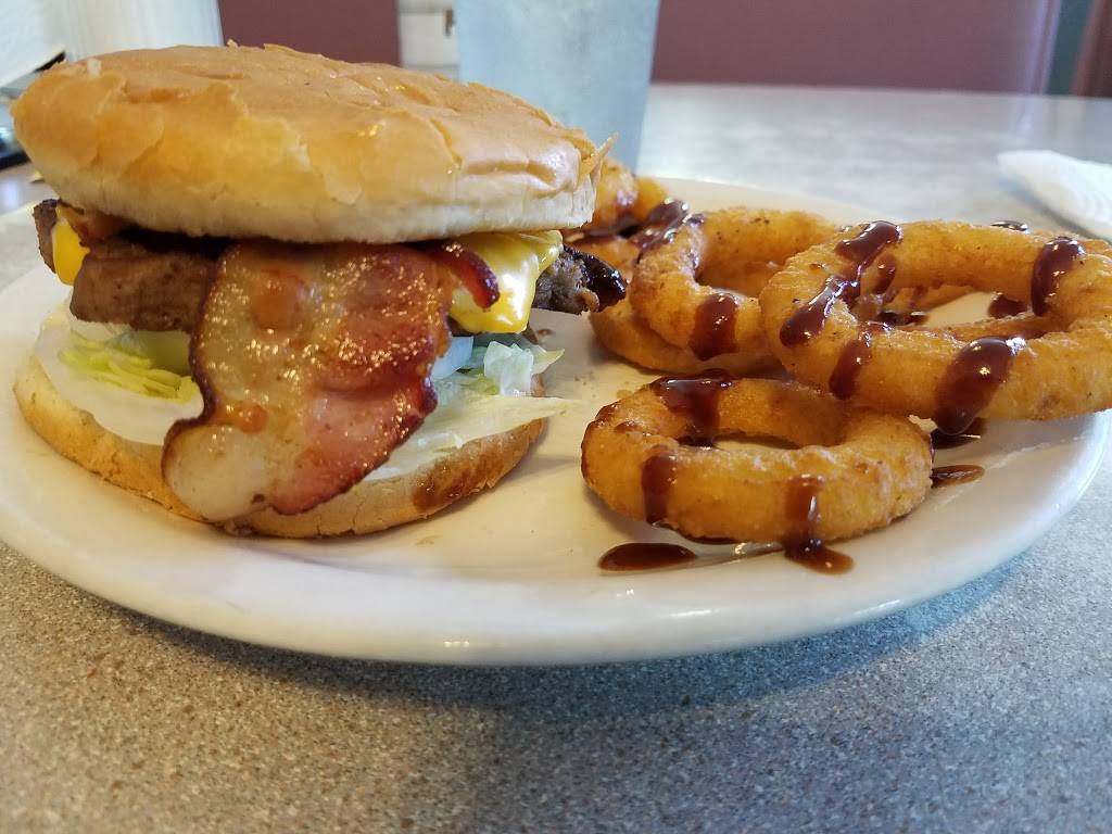 Four Winds Restaurant | restaurant | 1219 Sparta Pike, Lebanon, TN 37090, USA | 6154499909 OR +1 615-449-9909