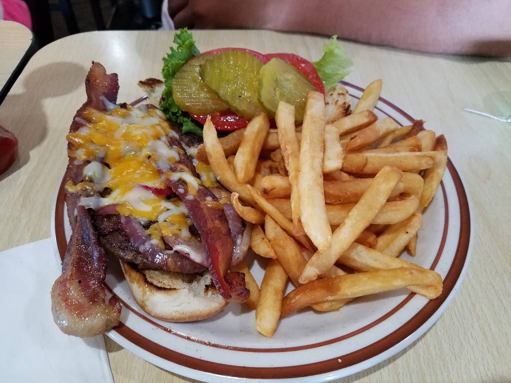 Johnnys | restaurant | 610 E Yosemite Ave, Manteca, CA 95336, USA | 2092399111 OR +1 209-239-9111