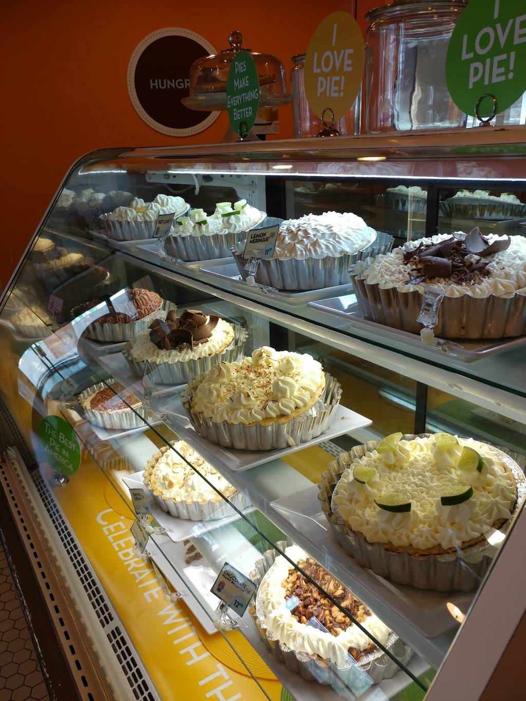 Village Inn | bakery | 10293 Big Bend Rd, Riverview, FL 33579, USA | 8137413200 OR +1 813-741-3200