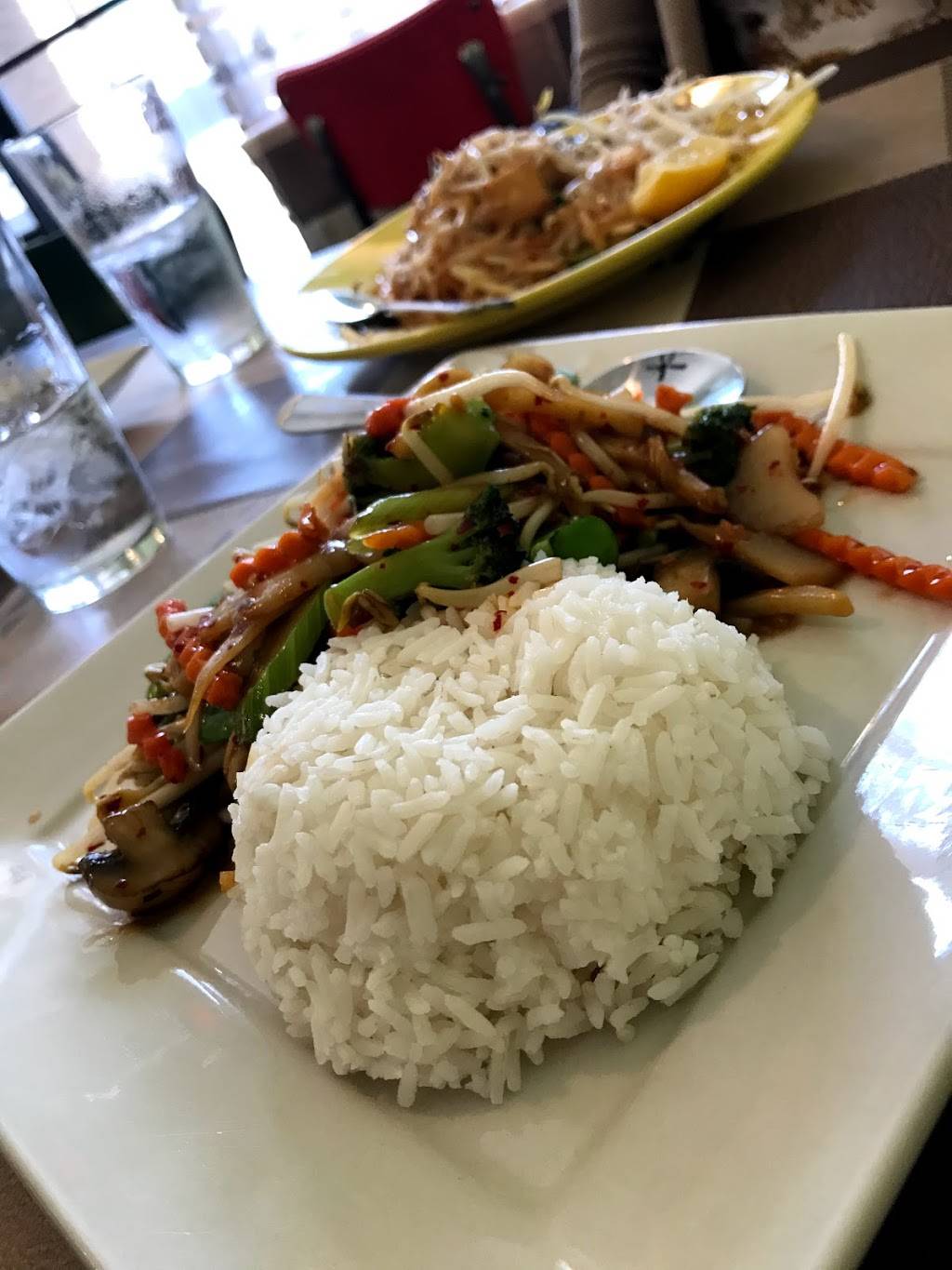 Penns Thai Cafe | restaurant | 3658 Rochester Rd, Troy, MI 48083, USA | 2486800841 OR +1 248-680-0841