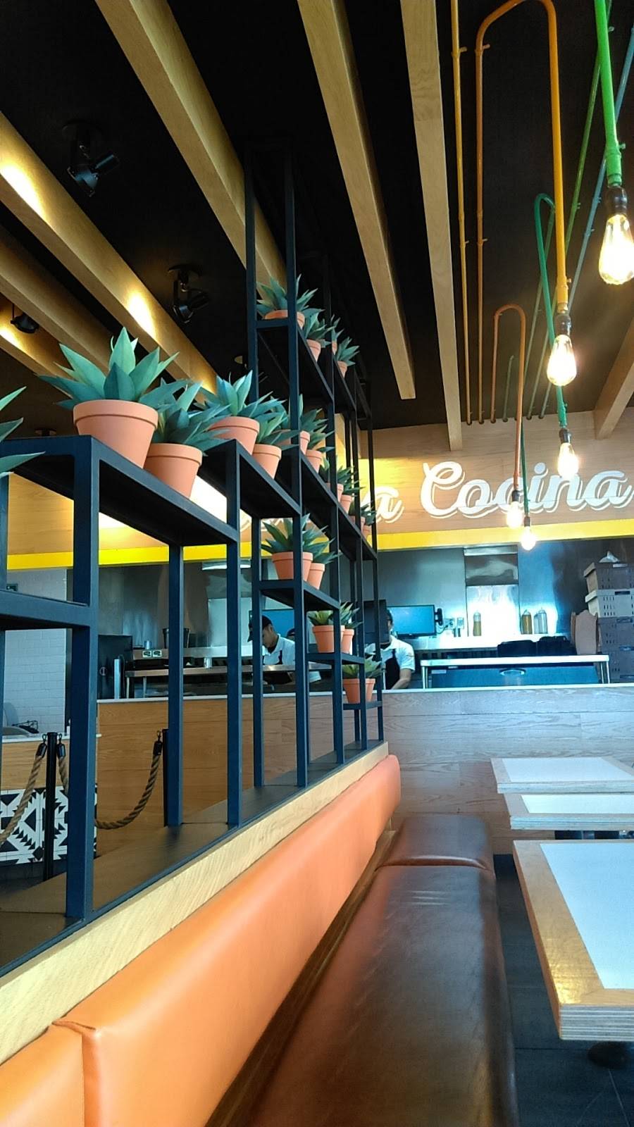 Trotas Plaza | restaurant | Escenica Tijuana-Ensenada 300, Parcelas, 80030, Parcelas, 80030 Rosarito, B.C., Mexico | 016616139094 OR +52 661 613 9094