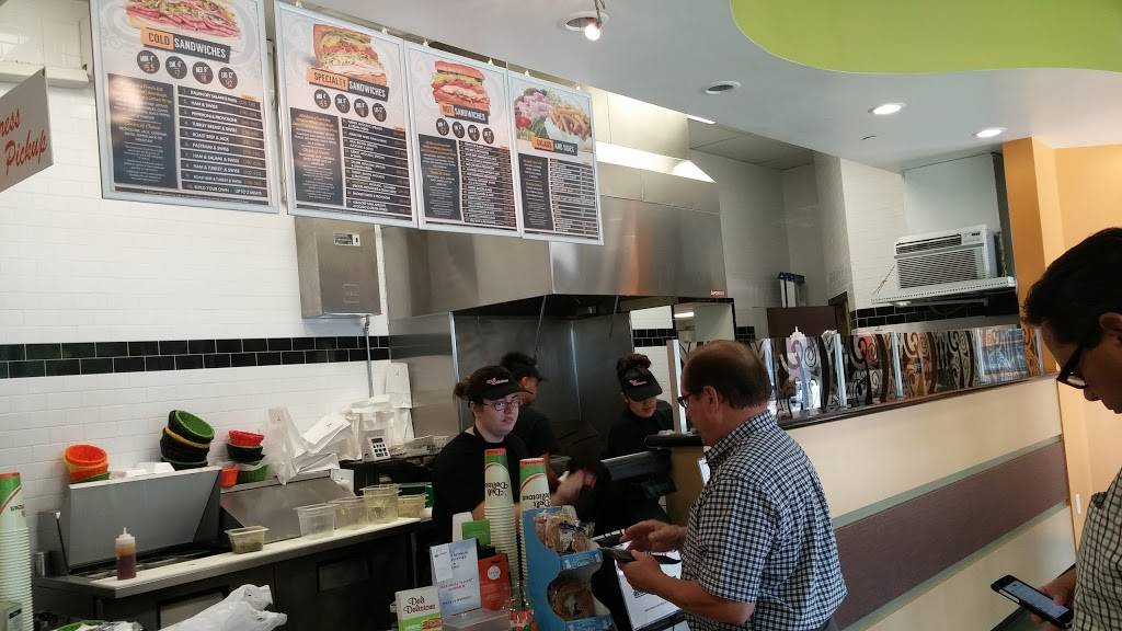 Deli Delicious Downtown - Tulare / N. St | restaurant | 970 N St, Fresno, CA 93721, USA | 5594431111 OR +1 559-443-1111