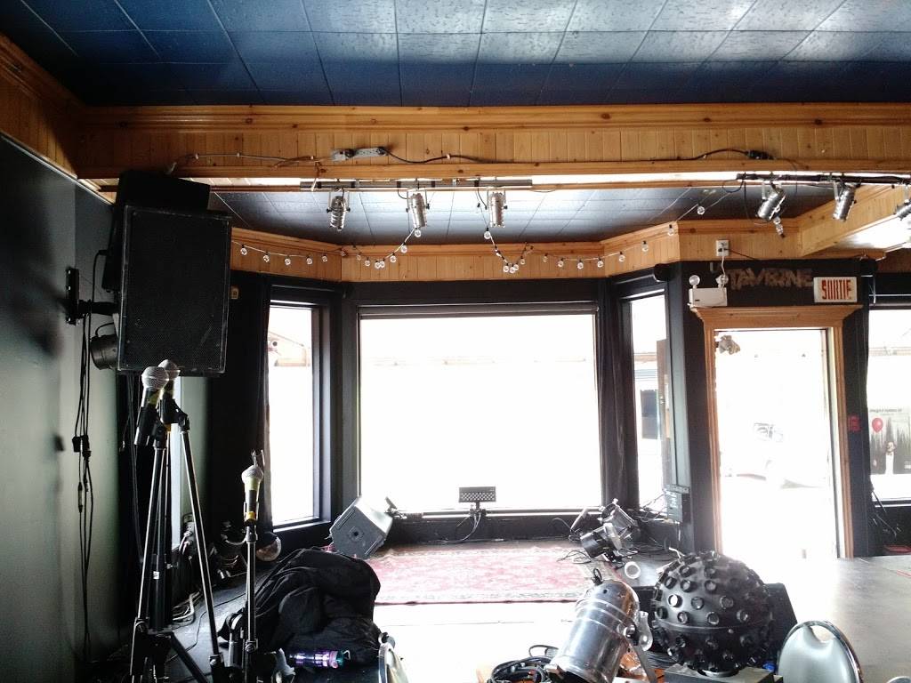 La Taverne | restaurant | 365 Rue Tessier E, Saint-Casimir, QC G0A 3L0, Canada | 4183392422 OR +1 418-339-2422