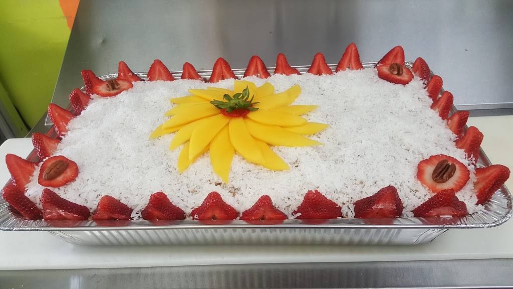 Jugos Naturales | restaurant | 7924 State St, Huntington Park, CA 90255, USA | 3235851626 OR +1 323-585-1626