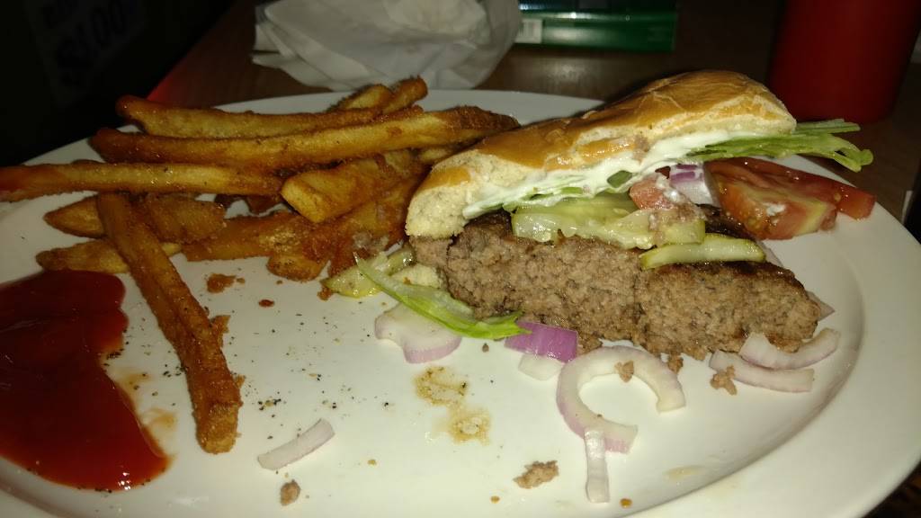 Fremont Bar & Grill | restaurant | 112 Toledo St, Fremont, IN 46737, USA | 2605276223 OR +1 260-527-6223