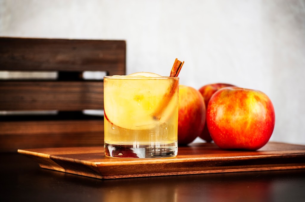 Willow Hill Bar & Grill | restaurant | 1350 Willow Rd, Northbrook, IL 60062, USA | 8474807888 OR +1 847-480-7888