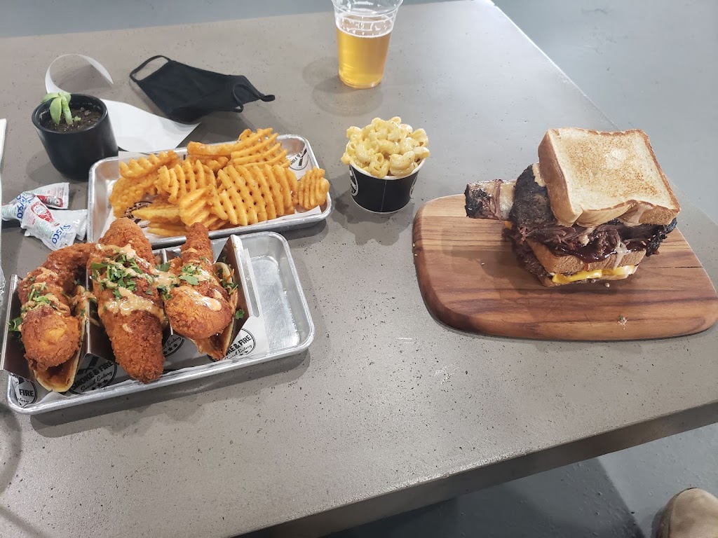 Smoke and Fire Social Eatery | restaurant | 401 E Foothill Blvd, Pomona, CA 91767, USA | 9095429054 OR +1 909-542-9054