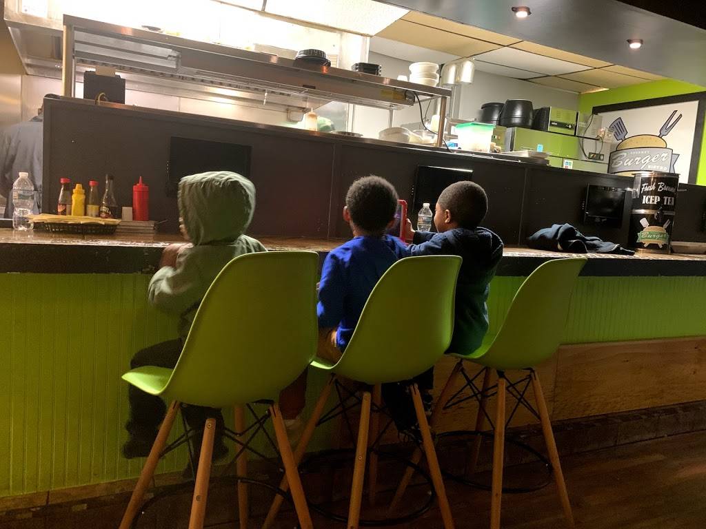 Gourmet Burger Bistro | restaurant | 6083 High St W, Portsmouth, VA 23703, USA | 7574847365 OR +1 757-484-7365