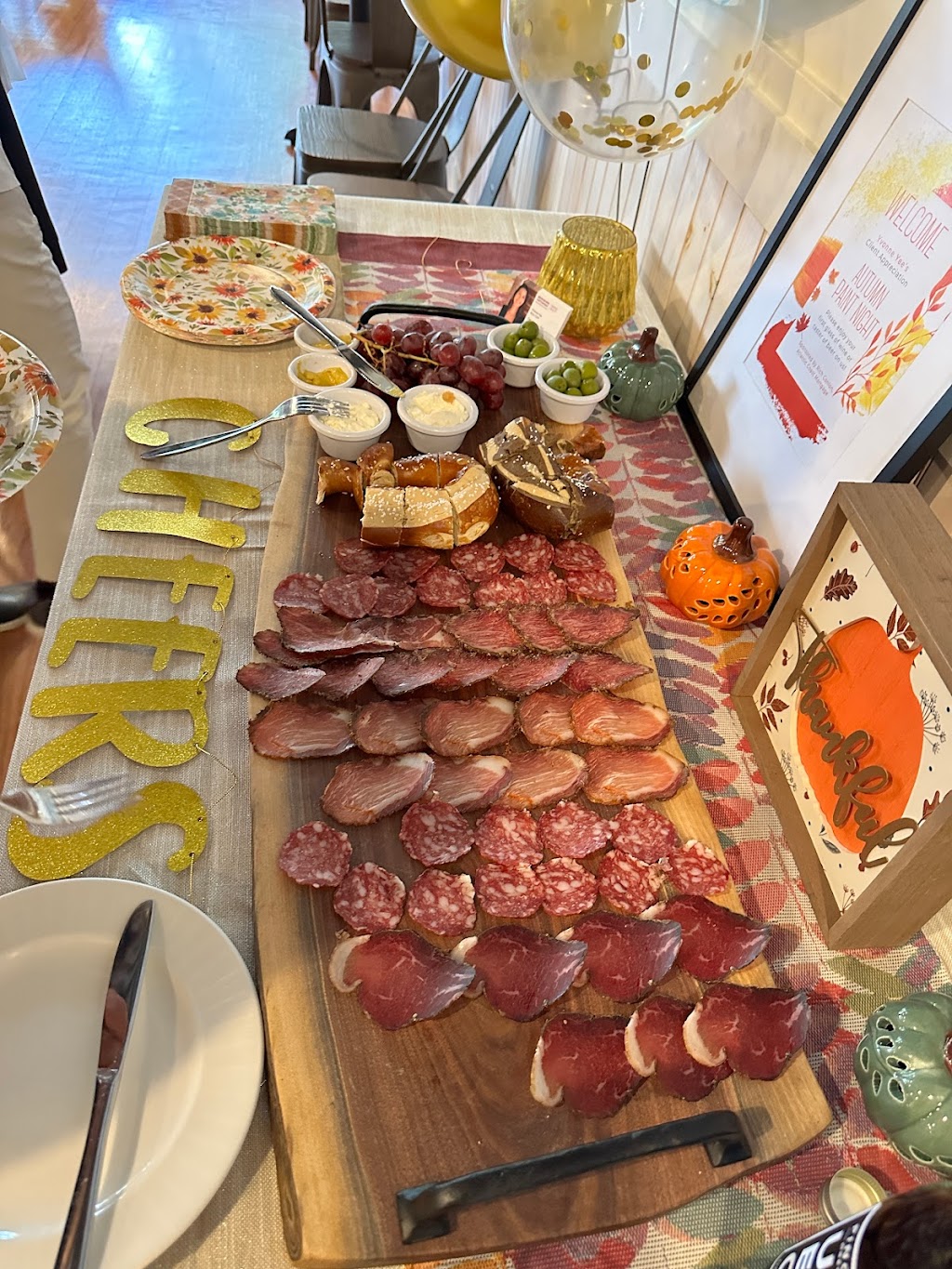 The Fermented Pig at Oakton Tasting Room | restaurant | 2952 Chain Bridge Rd Suite F, Oakton, VA 22124, USA | 5714075245 OR +1 571-407-5245