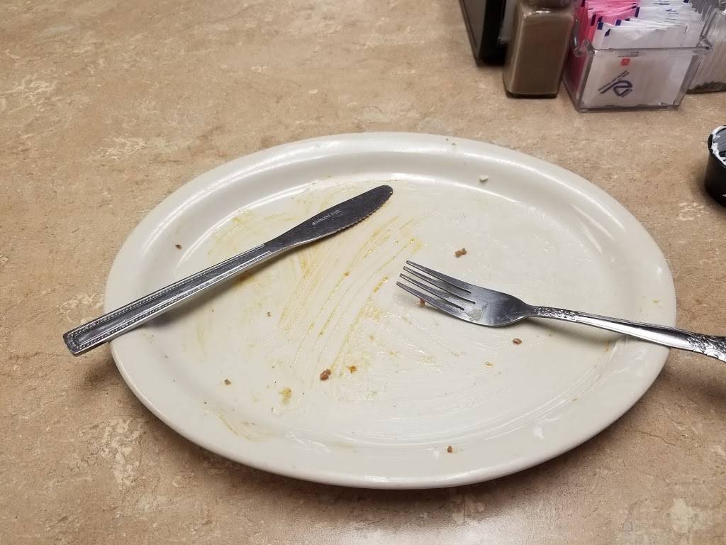 Treats N Eats | restaurant | 21 Union St, Sidney, NY 13838, USA | 6075631022 OR +1 607-563-1022