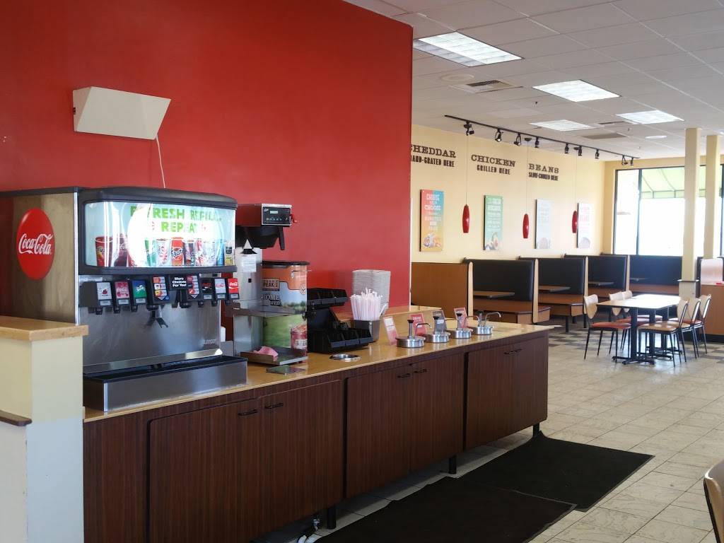 Del Taco | meal takeaway | 55 E Hallock Dr, Santa Paula, CA 93060, USA | 8055254444 OR +1 805-525-4444