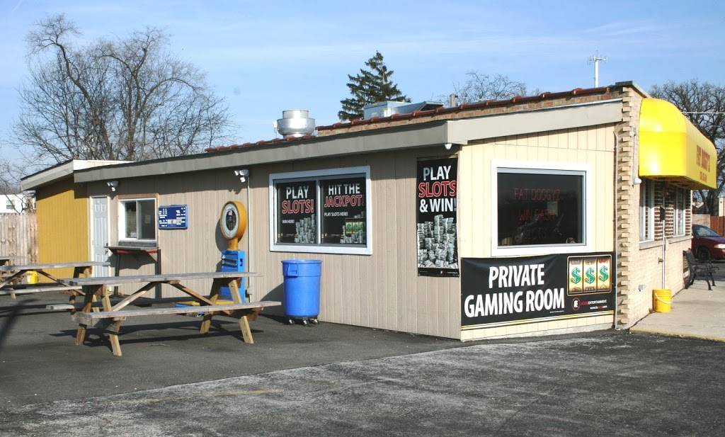 Fat Doggyz | restaurant | 7830 Frontage Rd, Justice, IL 60458, USA | 7085525148 OR +1 708-552-5148