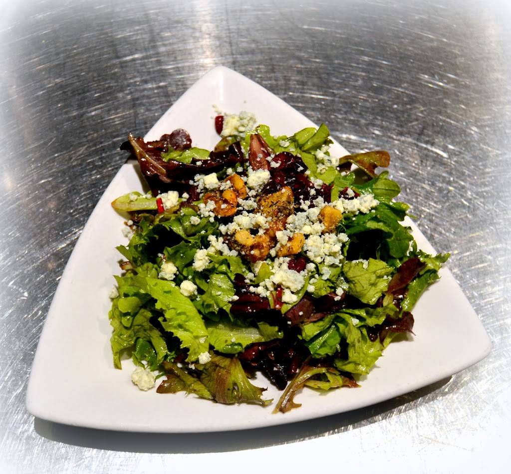 Chesters Kitchen & Bar | restaurant | Shops At University Square, 111 S Broadway #108, Rochester, MN 55904, USA | 5074241211 OR +1 507-424-1211