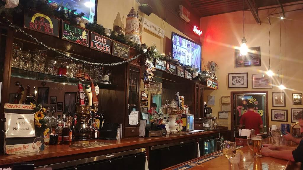 Olde New York | restaurant | 2298 E College Ave, State College, PA 16801, USA | 8142371582 OR +1 814-237-1582