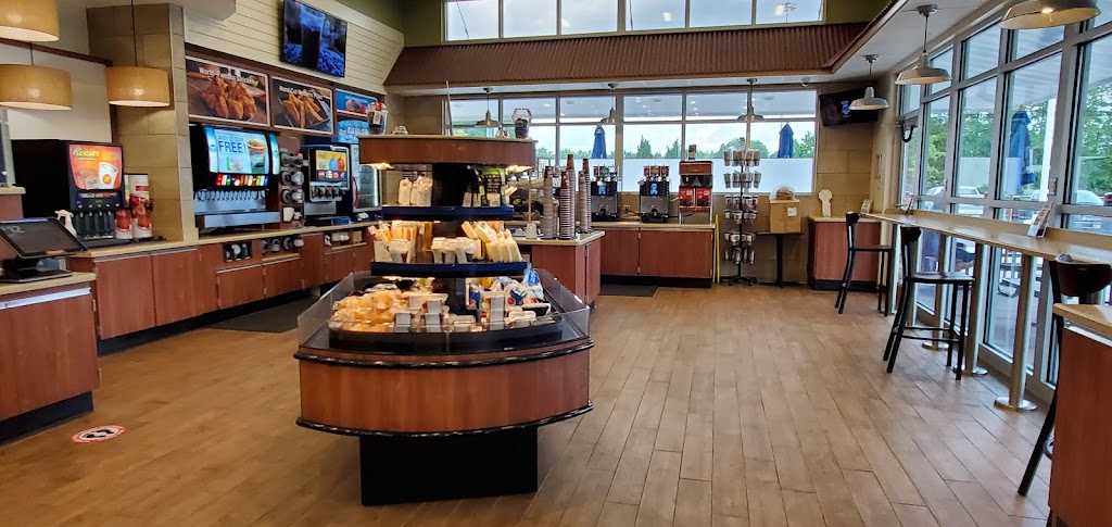 Royal Farms | meal takeaway | 2160 New Castle Ave, New Castle, DE 19720, USA | 3025619348 OR +1 302-561-9348