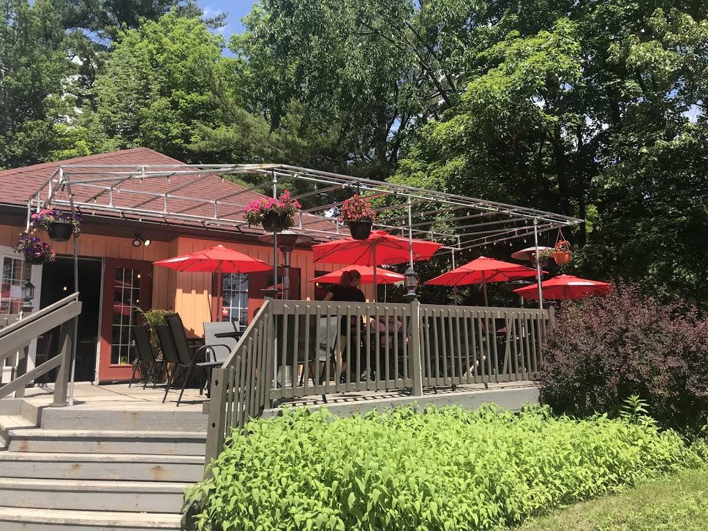 Bistro 827 | restaurant | 168 Chemin Old Chelsea, Chelsea, QC J9B 1J3, Canada | 8198279118 OR +1 819-827-9118