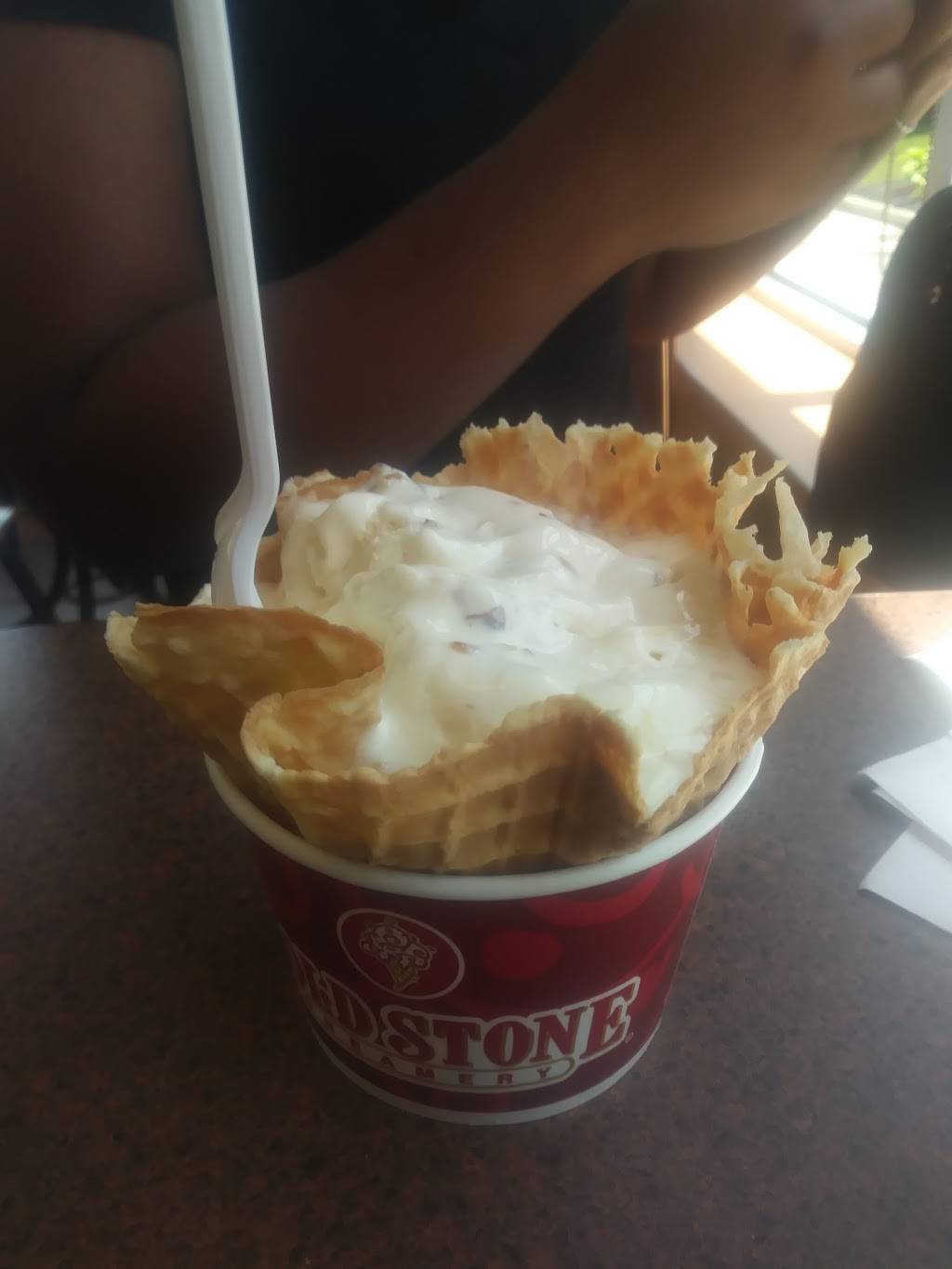 Tim Hortons | restaurant | 2704 Biddle Ave, Wyandotte, MI 48192, USA | 7347200729 OR +1 734-720-0729