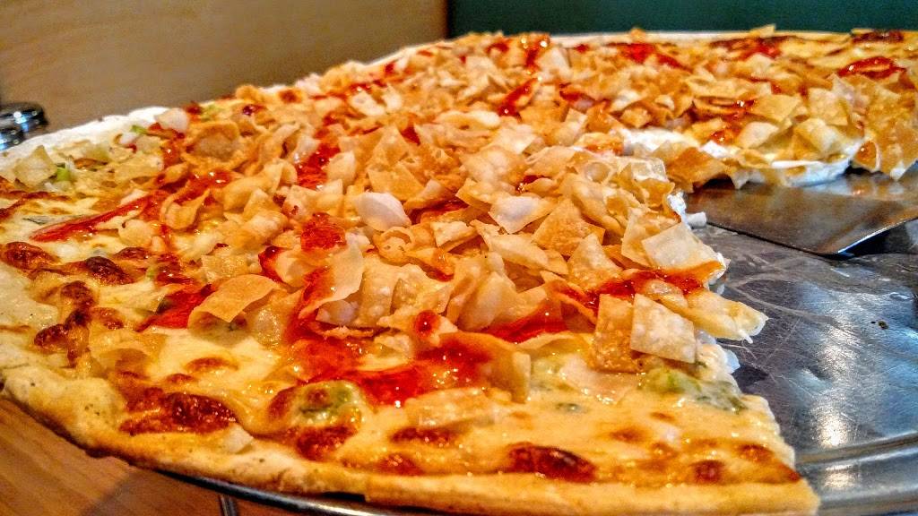 Fongs Pizza Ankeny | meal takeaway | 1450 SW Vintage Pkwy #120, Ankeny, IA 50023, USA | 5152438888 OR +1 515-243-8888