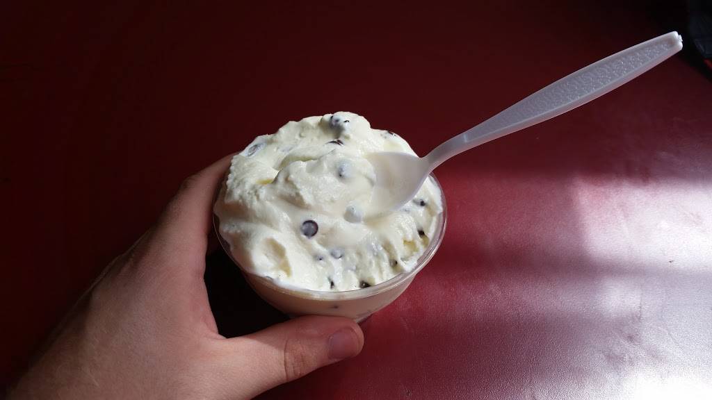 Red Fox Creamery | meal takeaway | 146 N Loudoun St, Winchester, VA 22601, USA | 5405458630 OR +1 540-545-8630