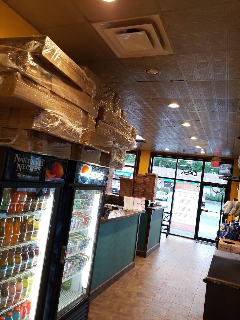 Plum Tomatoes Brick Oven Pizza | restaurant | 145 Summit St, Peabody, MA 01960, USA | 9785387586 OR +1 978-538-7586