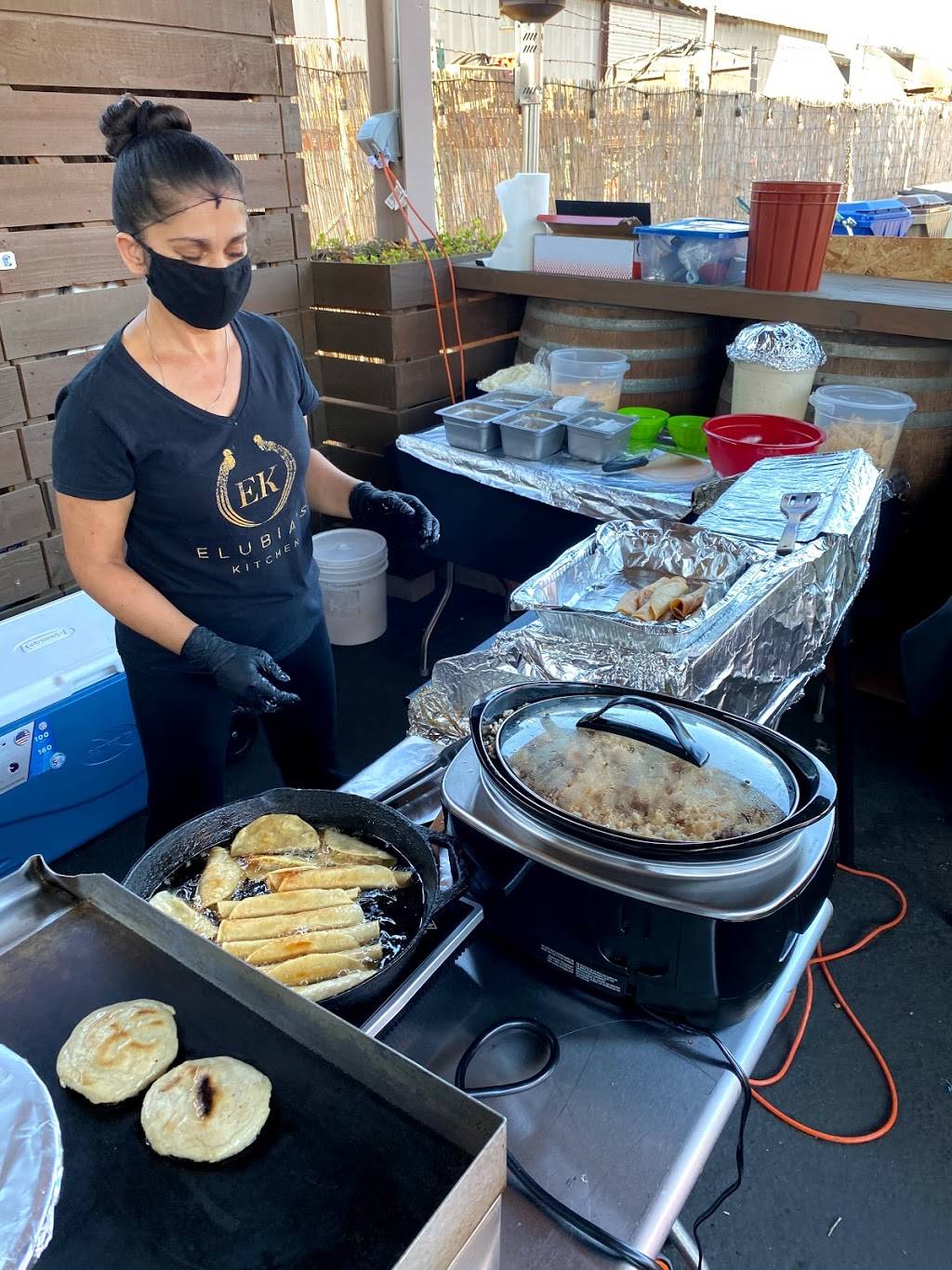 Elubias Kitchen | restaurant | 325 Rutherford St Suite D, Goleta, CA 93117, USA | 8053642177 OR +1 805-364-2177