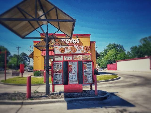 Popeyes Louisiana Kitchen | restaurant | 2316 E 5th St, Tyler, TX 75701, USA | 9035259523 OR +1 903-525-9523