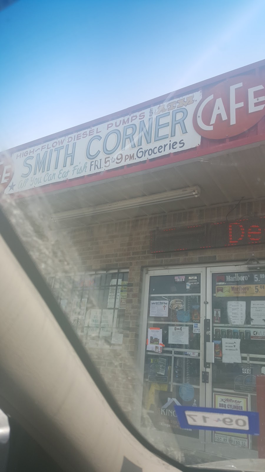 Smith Corner | meal takeaway | 106 Dempsey St, Bryson, TX 76427, USA | 9403922461 OR +1 940-392-2461