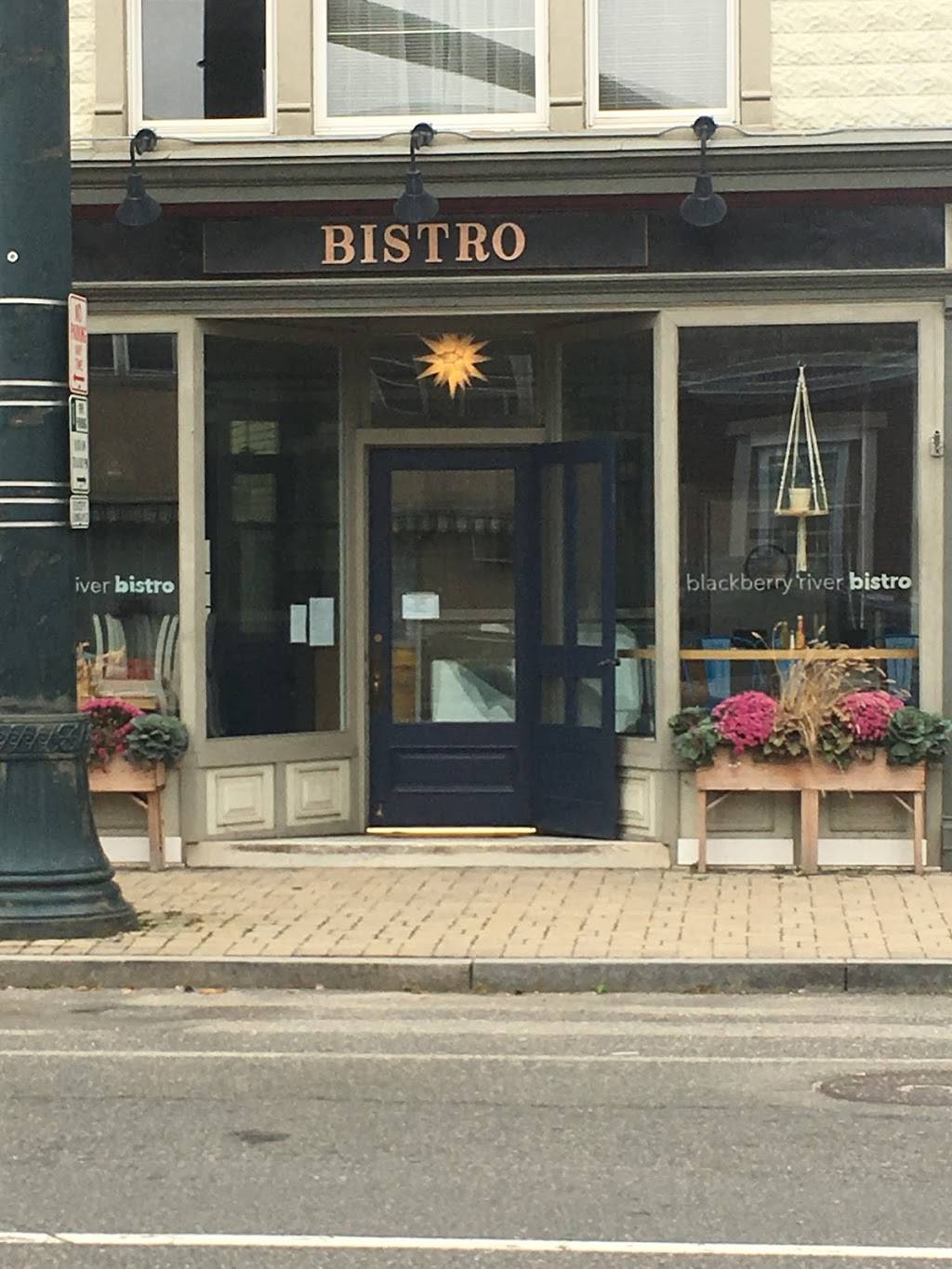 Blackberry River Bistro | restaurant | 99 Main St, Canaan, CT 06018, USA | 8604534067 OR +1 860-453-4067