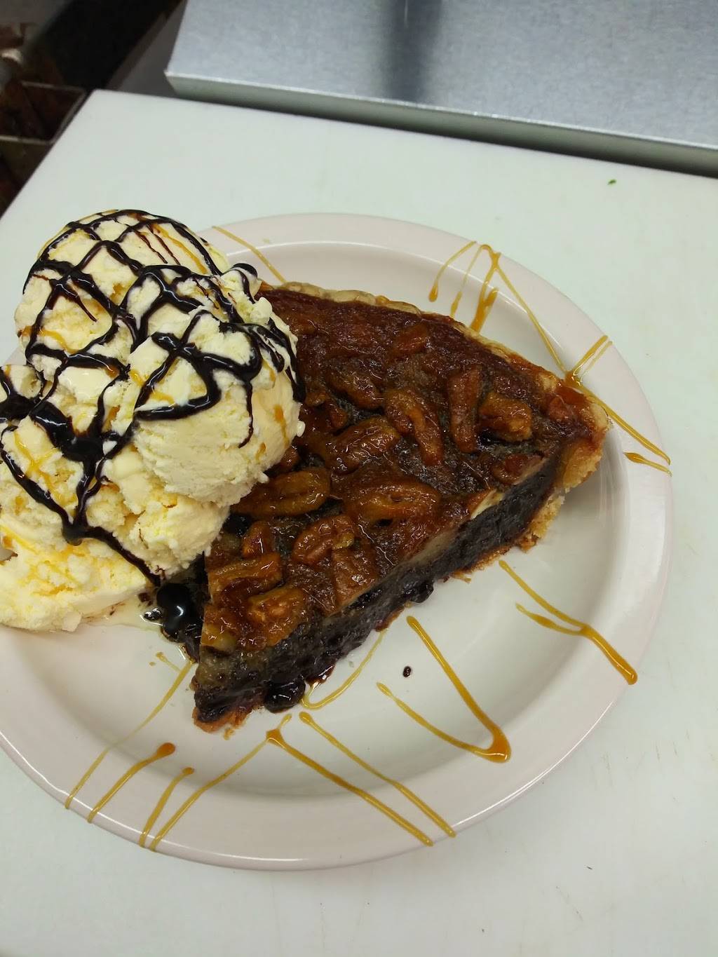 Spin City Corner Cafe | cafe | 107 W Main St, Spindale, NC 28160, USA | 8283820045 OR +1 828-382-0045