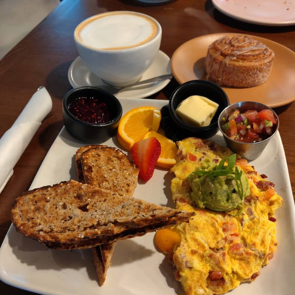 Le Buzz | restaurant | 2930 N Swan Rd, Tucson, AZ 85712, USA | 5208497774 OR +1 520-849-7774