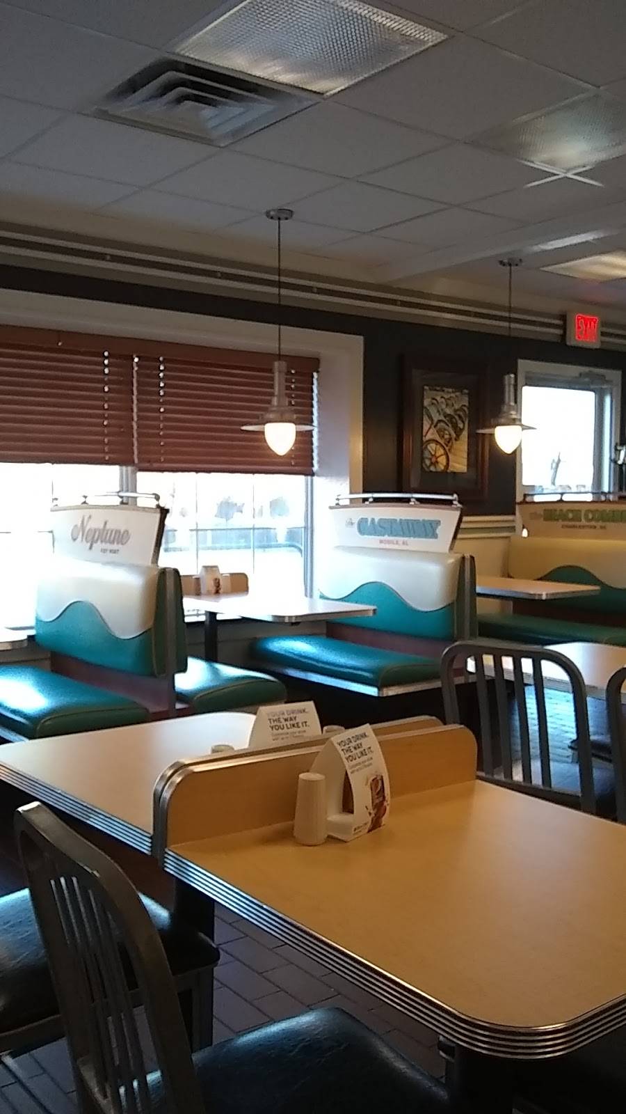 Long John Silvers | restaurant | 400 S 1st St, La Grange, KY 40031, USA | 5022227008 OR +1 502-222-7008