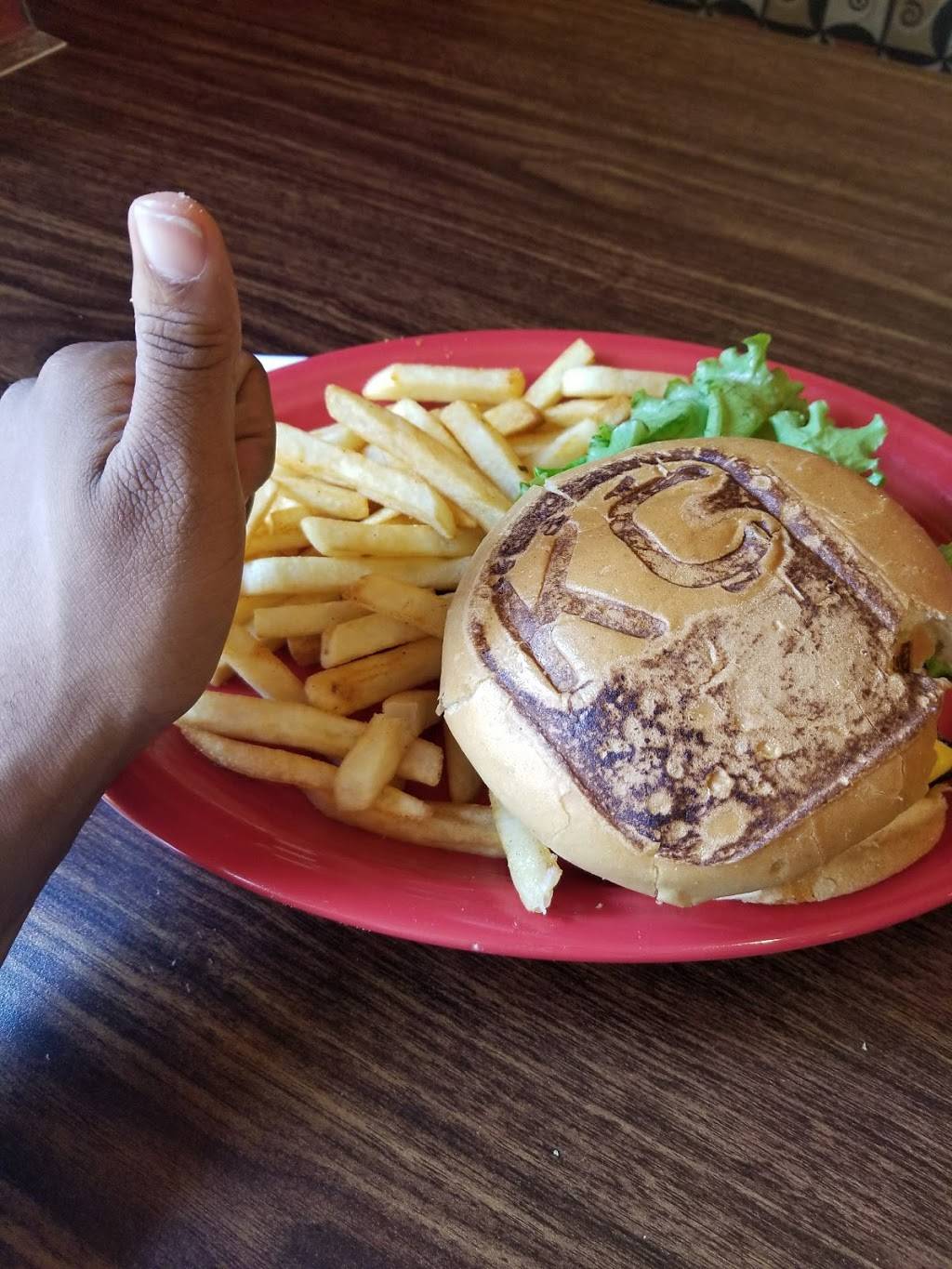 KC Smoke Burger Group | restaurant | 1610 W 39th St, Kansas City, MO 64111, USA | 8169314455 OR +1 816-931-4455