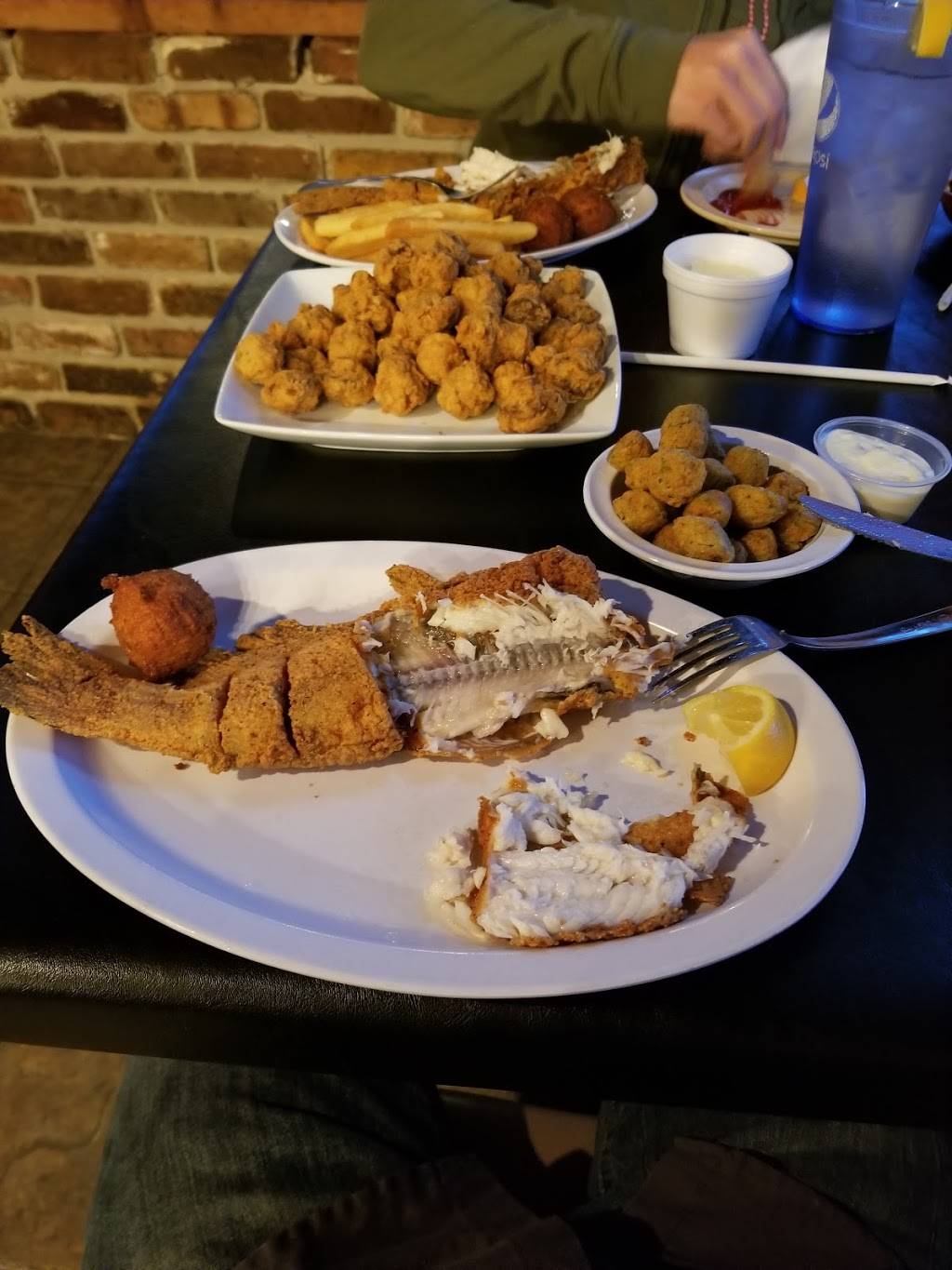 Rubens Fish and Steak House | restaurant | 171 Moores Creek Rd, Columbus, MS 39701, United States | 6623289880 OR +1 662-328-9880