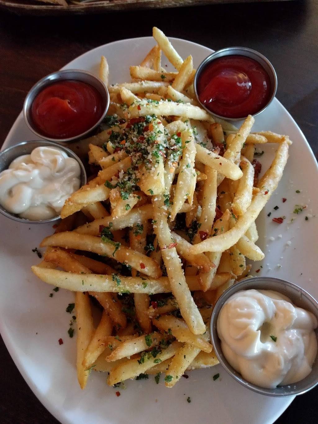 The Living Room Wine Cafe & Lounge | night club | 2475 W Queen Creek Rd #1, Chandler, AZ 85248, USA | 4808552848 OR +1 480-855-2848