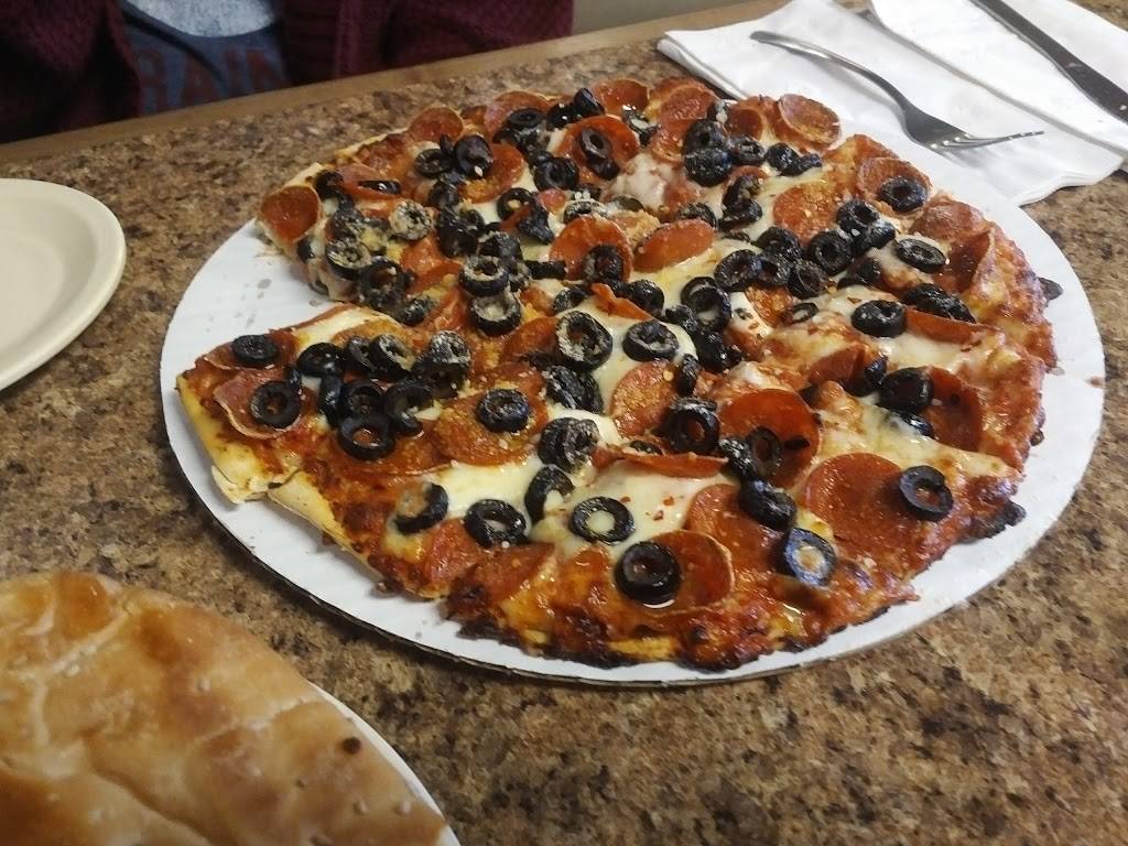 Tommys Pizza | restaurant | 1350 W Lane Ave, Columbus, OH 43221, USA | 6144862969 OR +1 614-486-2969