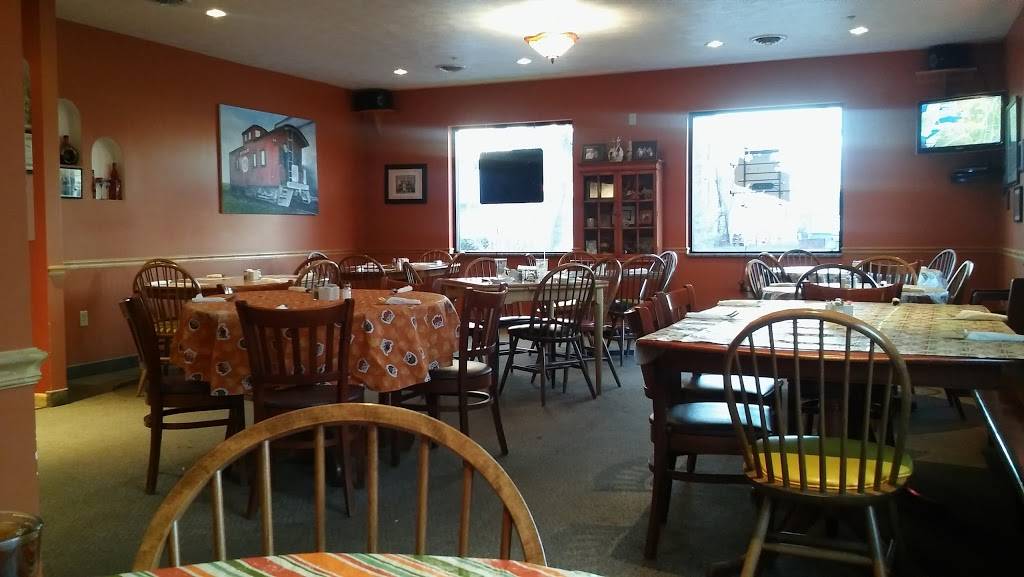 Origlio’s Wagon Wheel Restaurant | restaurant | 212 Main St, Oneida, NY 13421, USA | 3153636510 OR +1 315-363-6510