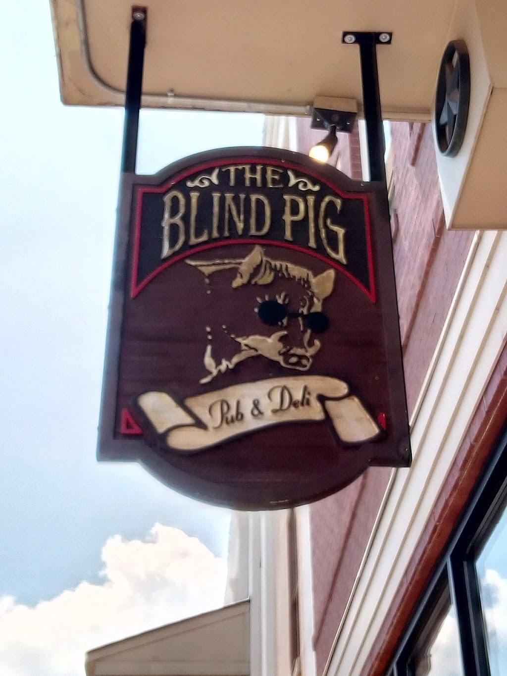 The Blind Pig Pub | restaurant | 105 N Lamar Blvd, Oxford, MS 38655, USA | 6622345119 OR +1 662-234-5119