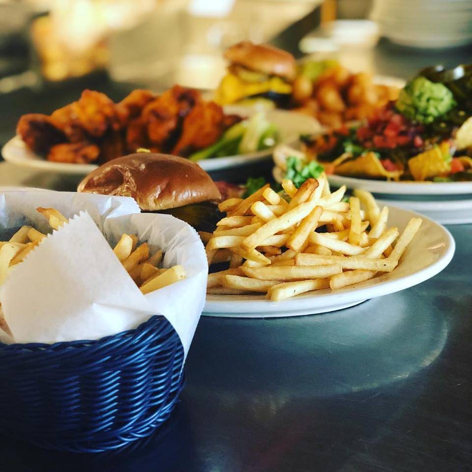 Luckys Burger & Brew Emory Village | restaurant | 1569 N Decatur Rd, Atlanta, GA 30307, USA | 4043434506 OR +1 404-343-4506