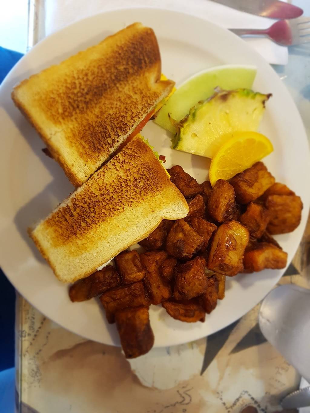 Chez Jacquie et France | restaurant | 4609 Av Bannantyne, Verdun, QC H4G 1E4, Canada | 5147677877 OR +1 514-767-7877