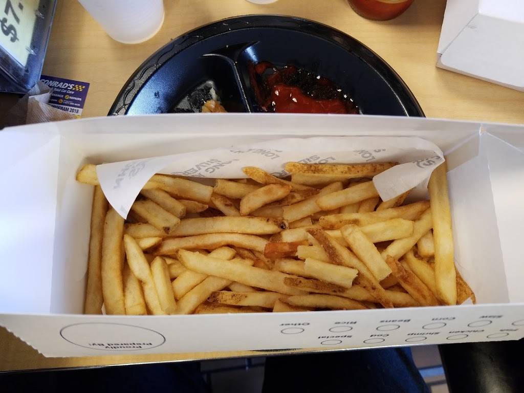 Long John Silvers | restaurant | 904 Cleveland St, Elyria, OH 44035, USA | 4403660565 OR +1 440-366-0565