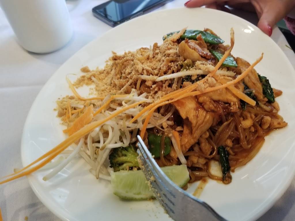 Oudom Thai & Sushi Restaurant | restaurant | 100 S Eola Dr #105, Orlando, FL 32801, USA | 4078493739 OR +1 407-849-3739