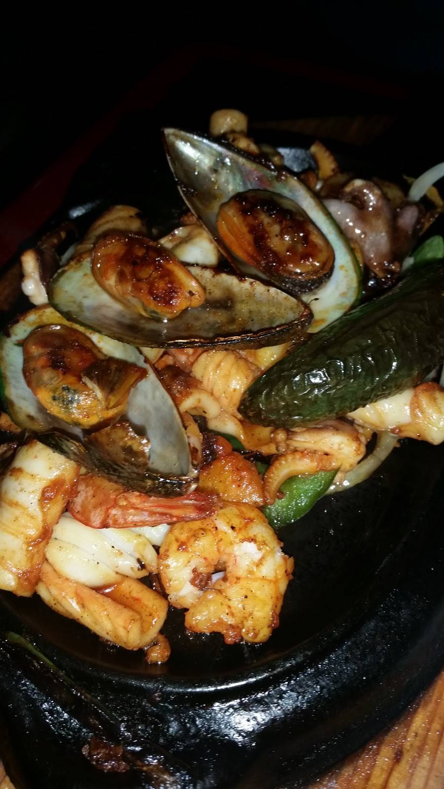 Ostioneria Ojo De Agua | restaurant | 10475 Veterans Memorial Dr, Houston, TX 77038, USA | 2819310202 OR +1 281-931-0202